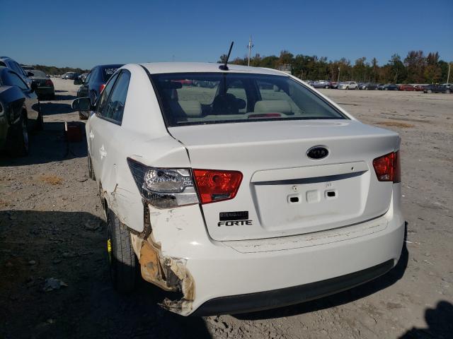 Photo 2 VIN: KNAFT4A26D5676547 - KIA FORTE LX 