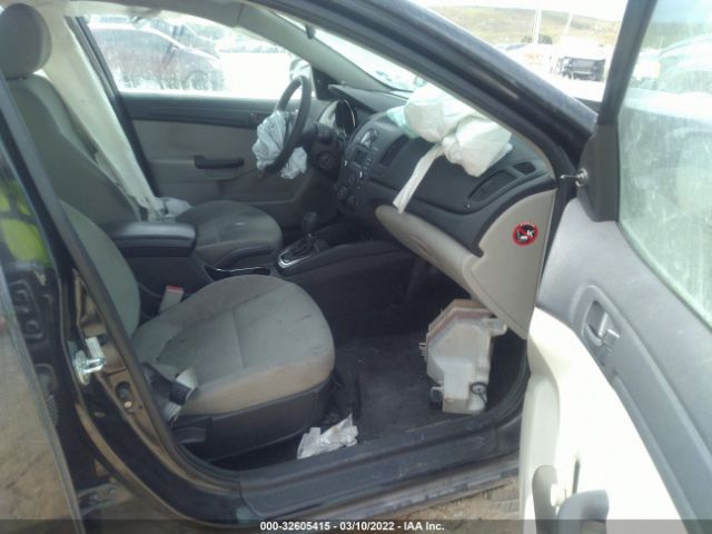 Photo 4 VIN: KNAFT4A26D5738545 - KIA FORTE 