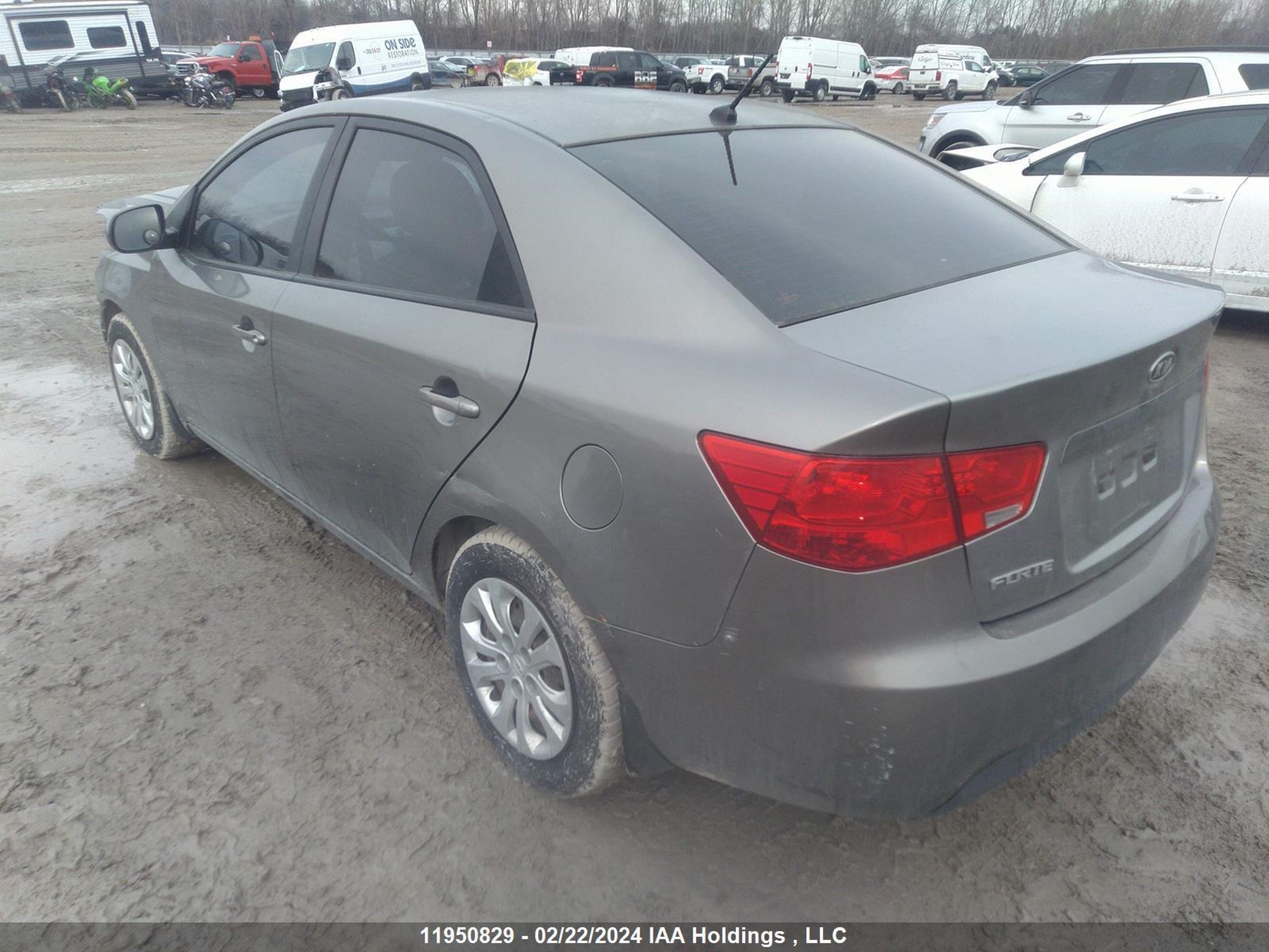 Photo 2 VIN: KNAFT4A27A5069651 - KIA FORTE 