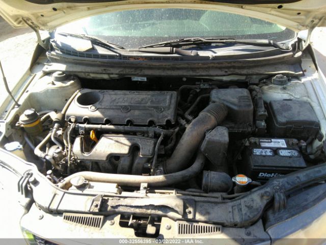 Photo 9 VIN: KNAFT4A27C5522041 - KIA FORTE 