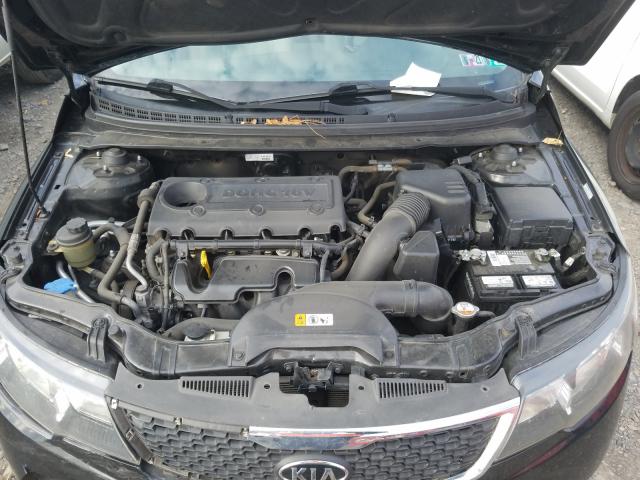 Photo 6 VIN: KNAFT4A27D5662818 - KIA FORTE LX 