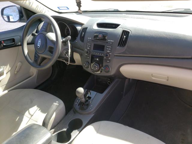 Photo 8 VIN: KNAFT4A28A5046993 - KIA FORTE LX 