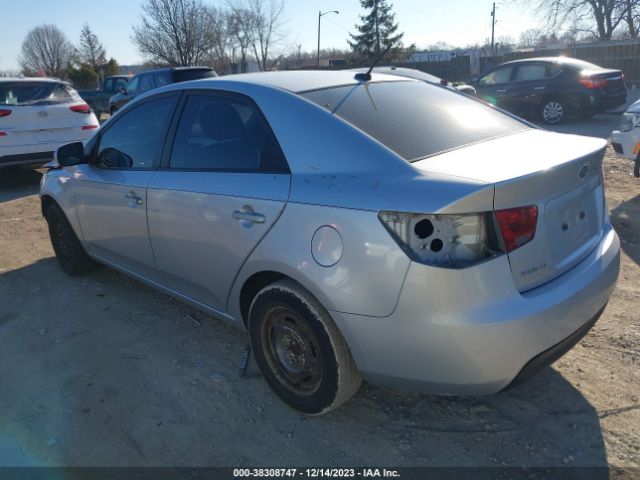 Photo 2 VIN: KNAFT4A28A5061686 - KIA FORTE 