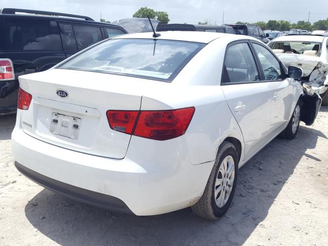 Photo 3 VIN: KNAFT4A28A5822636 - KIA FORTE LX 