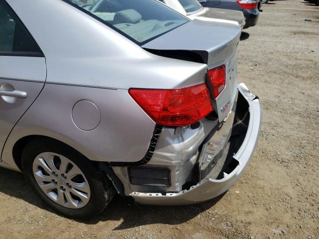 Photo 8 VIN: KNAFT4A28B5351864 - KIA FORTE LX 