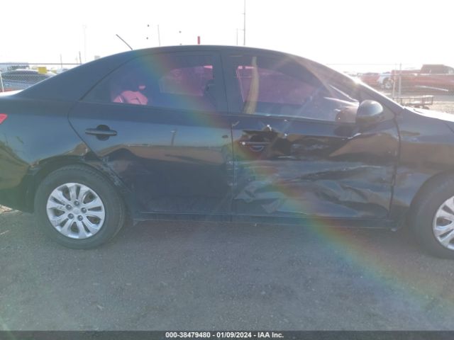 Photo 5 VIN: KNAFT4A28C5558630 - KIA FORTE 