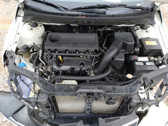 Photo 6 VIN: KNAFT4A28C5602951 - KIA FORTE LX 