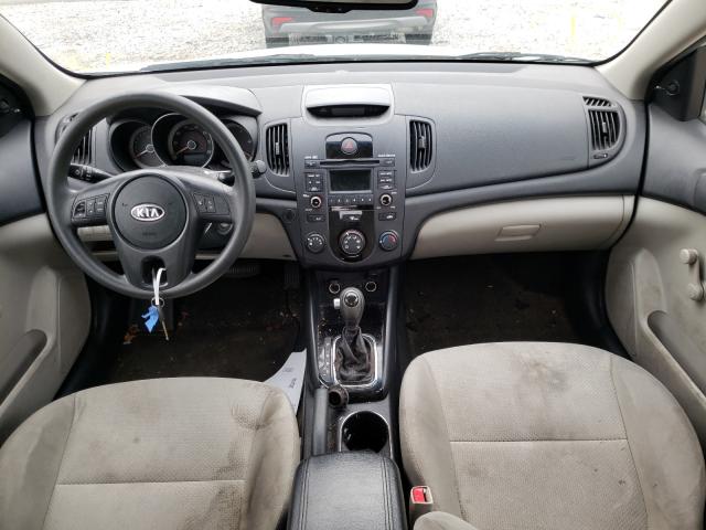 Photo 8 VIN: KNAFT4A28C5602951 - KIA FORTE LX 