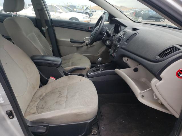 Photo 4 VIN: KNAFT4A28D5647129 - KIA FORTE LX 