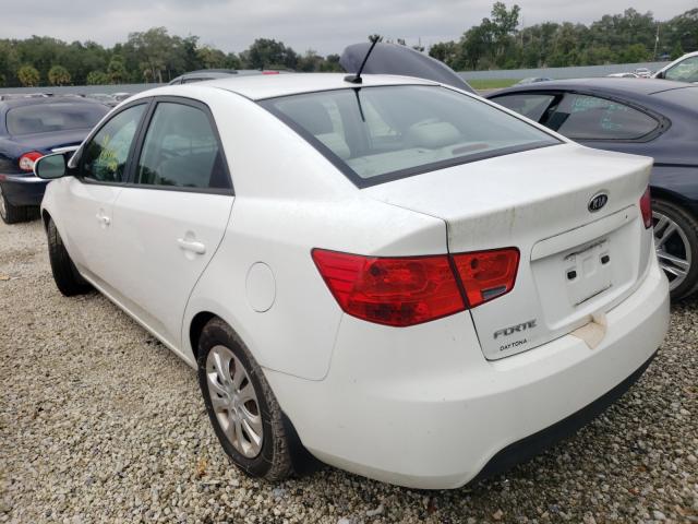 Photo 2 VIN: KNAFT4A28D5708401 - KIA FORTE LX 