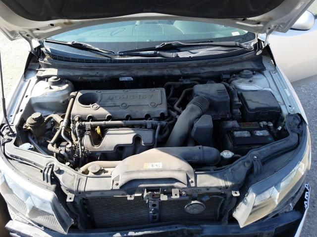 Photo 6 VIN: KNAFT4A28D5710195 - KIA FORTE LX 