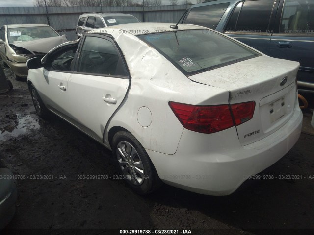 Photo 2 VIN: KNAFT4A28D5715395 - KIA FORTE 