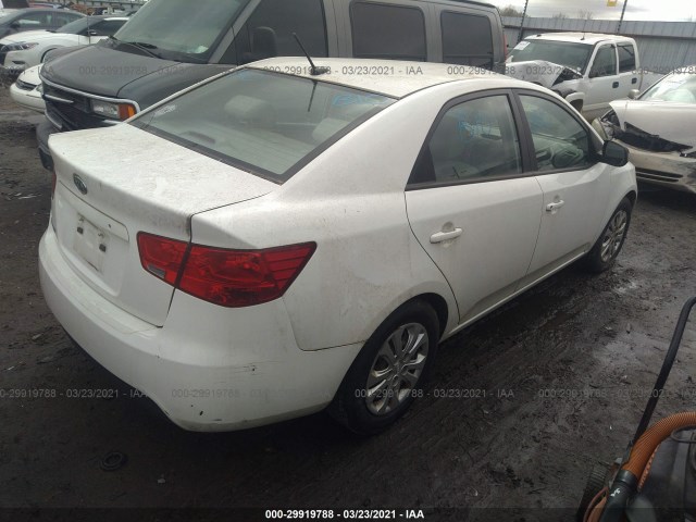 Photo 3 VIN: KNAFT4A28D5715395 - KIA FORTE 