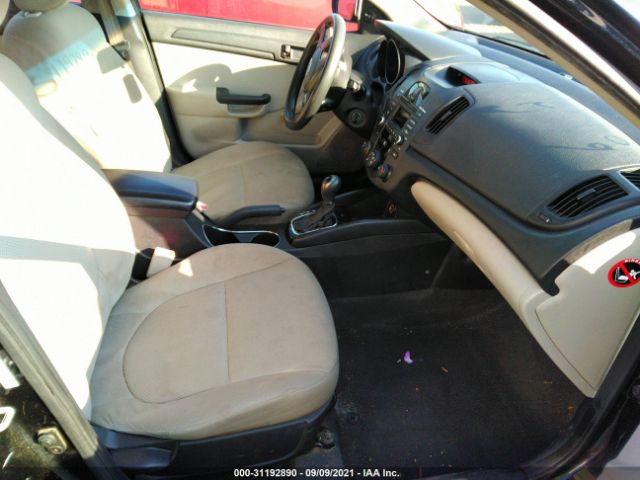 Photo 4 VIN: KNAFT4A29B5887285 - KIA FORTE 