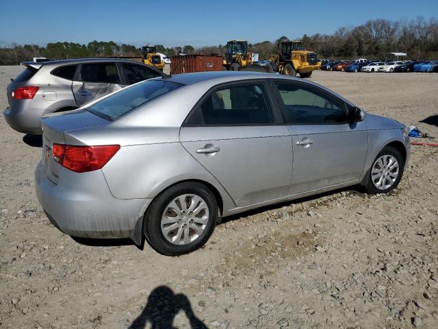 Photo 2 VIN: KNAFT4A29B5890784 - KIA FORTE 