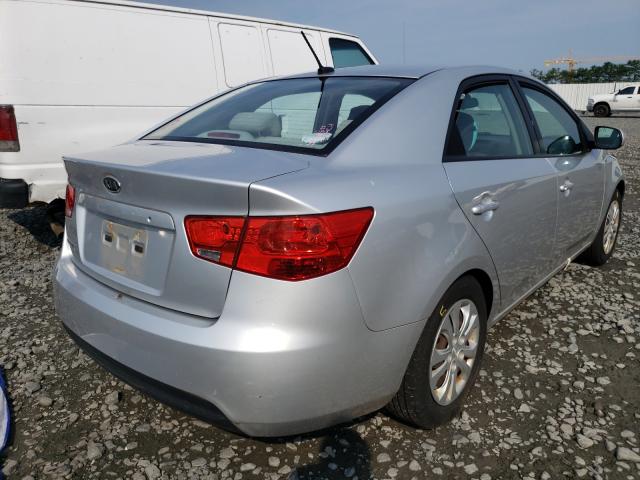 Photo 3 VIN: KNAFT4A29C5607303 - KIA FORTE 