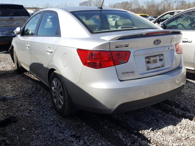 Photo 2 VIN: KNAFT4A29D5664733 - KIA FORTE LX 