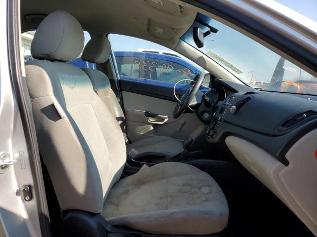 Photo 4 VIN: KNAFT4A29D5724896 - KIA FORTE LX 