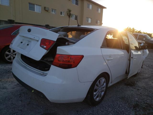 Photo 3 VIN: KNAFT4A29D5738703 - KIA FORTE LX 