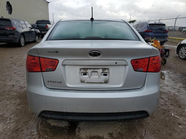 Photo 5 VIN: KNAFT4A2XA5865679 - KIA FORTE LX 