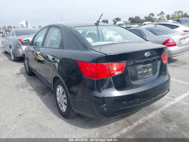 Photo 2 VIN: KNAFT4A2XB5403897 - KIA FORTE 