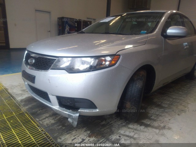 Photo 5 VIN: KNAFT4A2XC5493862 - KIA FORTE 