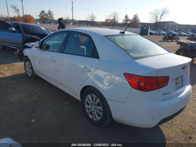 Photo 2 VIN: KNAFT4A2XC5532675 - KIA FORTE 