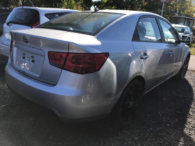 Photo 3 VIN: KNAFT4A2XC5612557 - KIA FORTE LX 