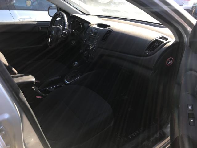 Photo 4 VIN: KNAFT4A2XC5612557 - KIA FORTE LX 