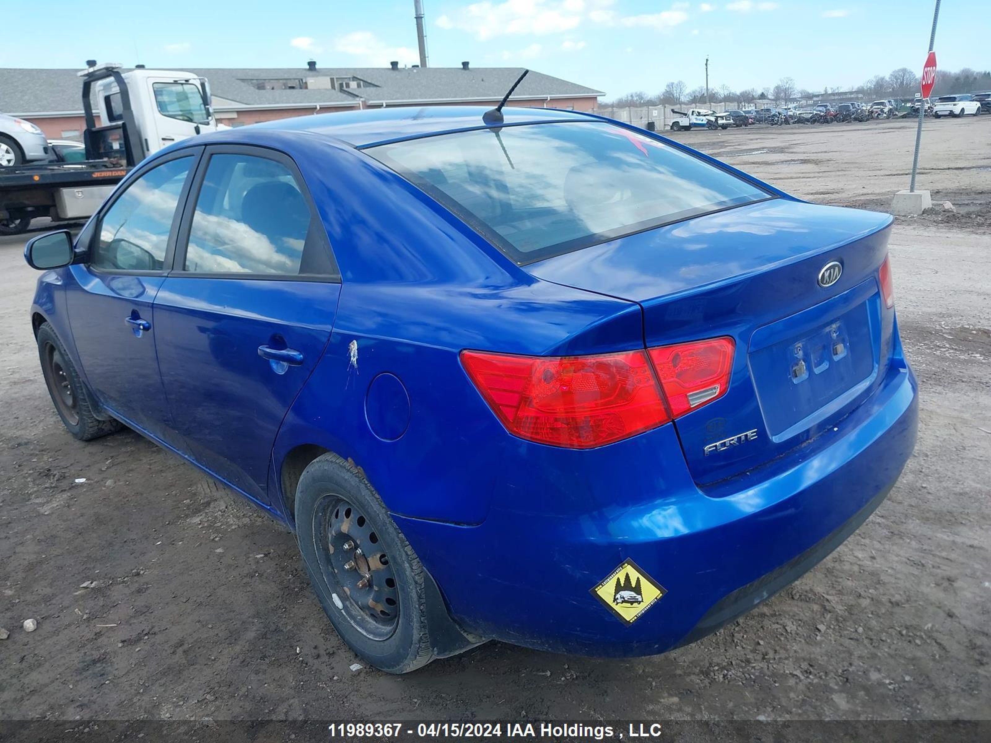 Photo 2 VIN: KNAFT4A2XD5660559 - KIA FORTE 