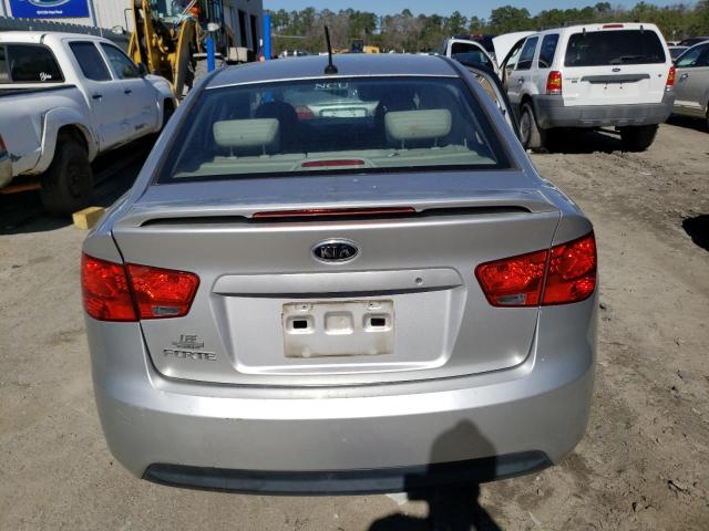 Photo 5 VIN: KNAFT4A2XD5724700 - KIA FORTE LX 