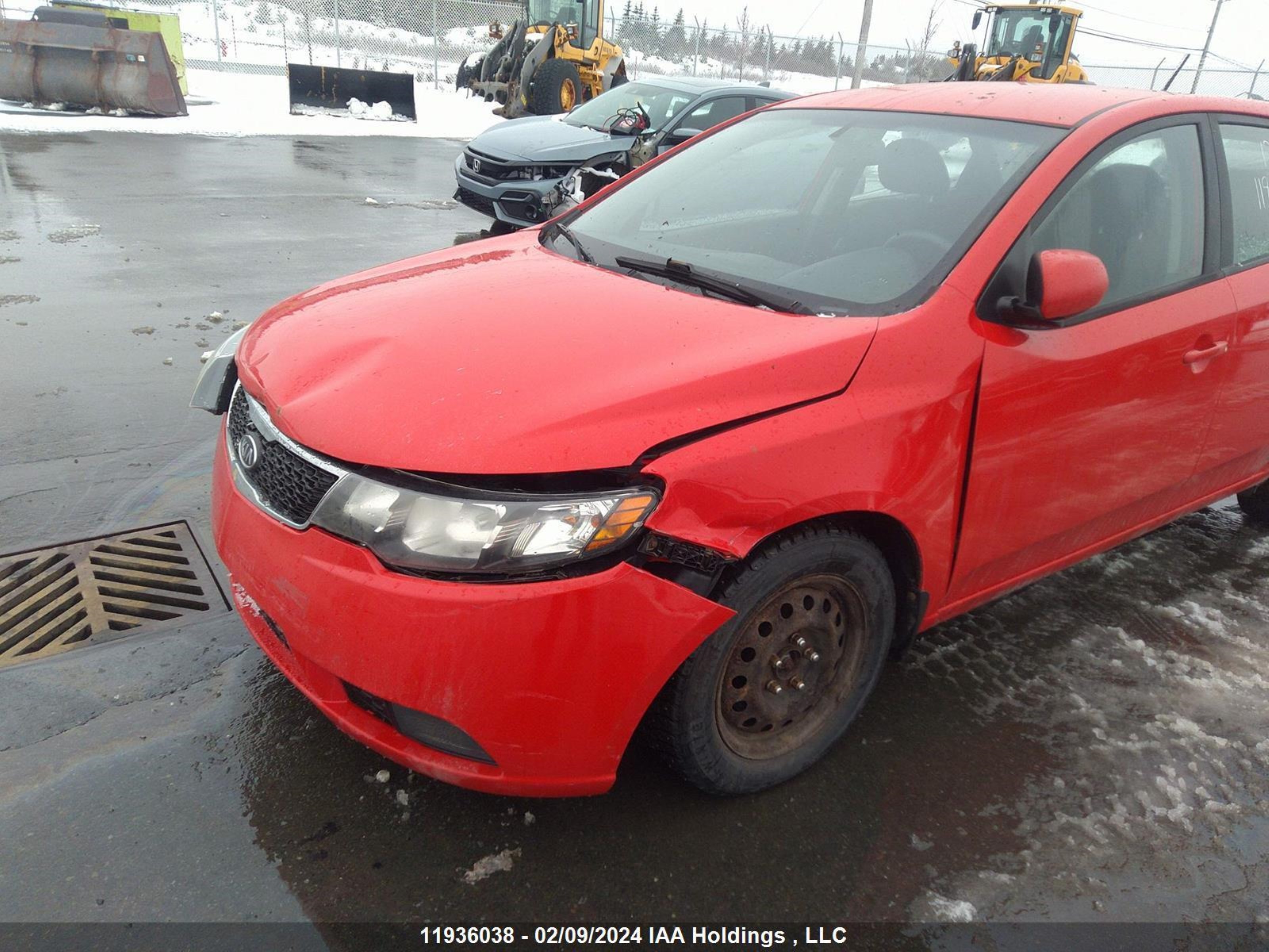 Photo 5 VIN: KNAFT5A2XC5598181 - KIA FORTE 