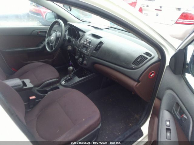 Photo 4 VIN: KNAFU4A20A5069925 - KIA FORTE 