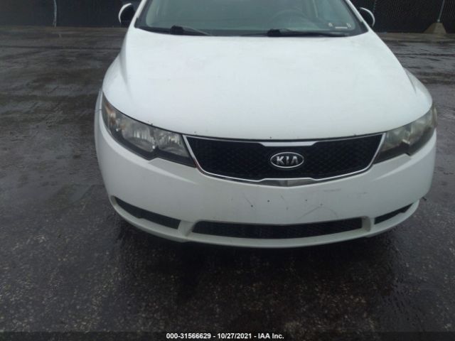 Photo 5 VIN: KNAFU4A20A5069925 - KIA FORTE 