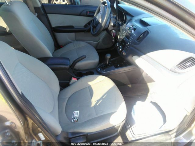 Photo 4 VIN: KNAFU4A20A5256680 - KIA FORTE 