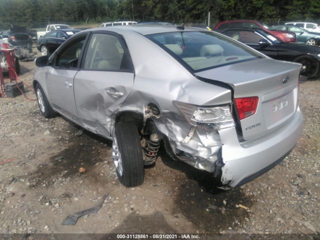 Photo 2 VIN: KNAFU4A20A5300421 - KIA FORTE 