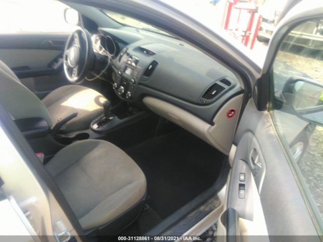 Photo 4 VIN: KNAFU4A20A5300421 - KIA FORTE 