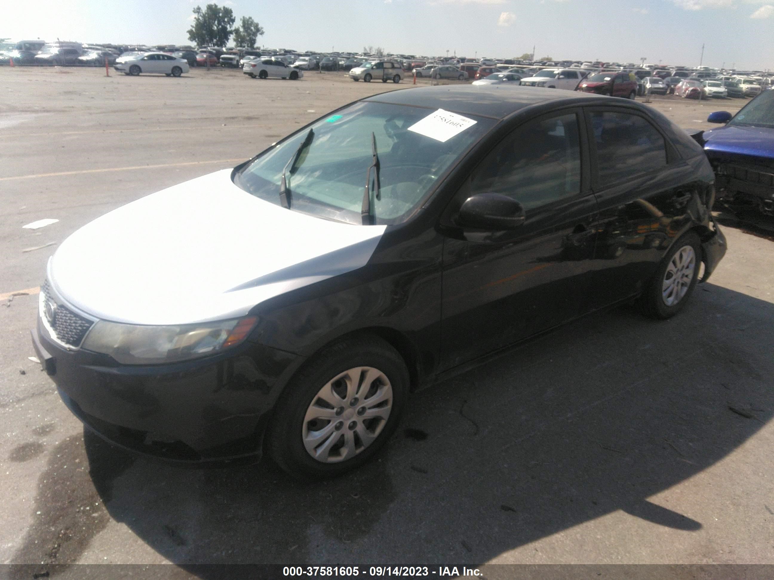 Photo 1 VIN: KNAFU4A20B5400925 - KIA FORTE 