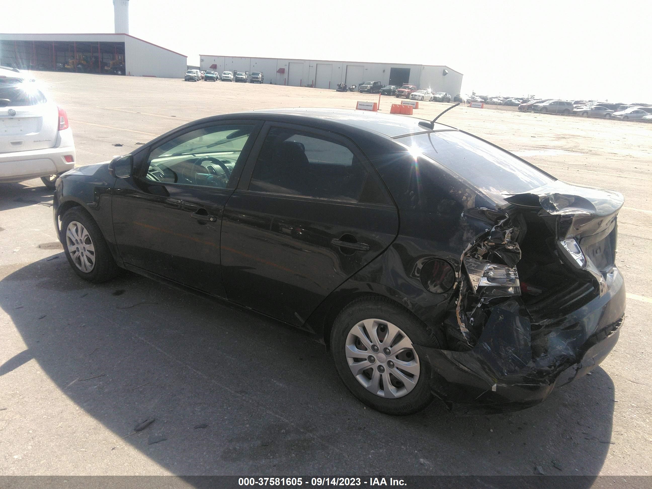 Photo 2 VIN: KNAFU4A20B5400925 - KIA FORTE 