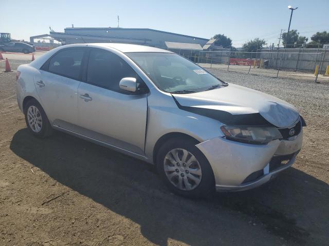 Photo 3 VIN: KNAFU4A20B5425095 - KIA FORTE 