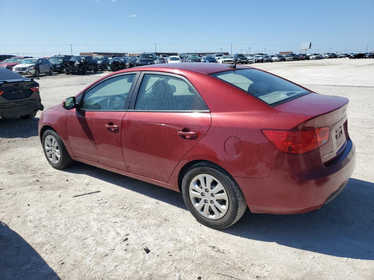 Photo 1 VIN: KNAFU4A20B5445248 - KIA FORTE 