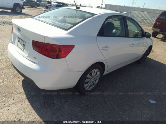 Photo 3 VIN: KNAFU4A20B5462146 - KIA FORTE 