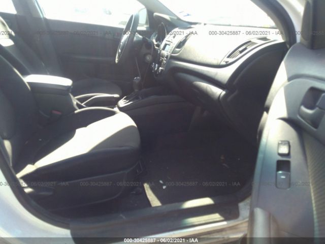 Photo 4 VIN: KNAFU4A20B5462146 - KIA FORTE 