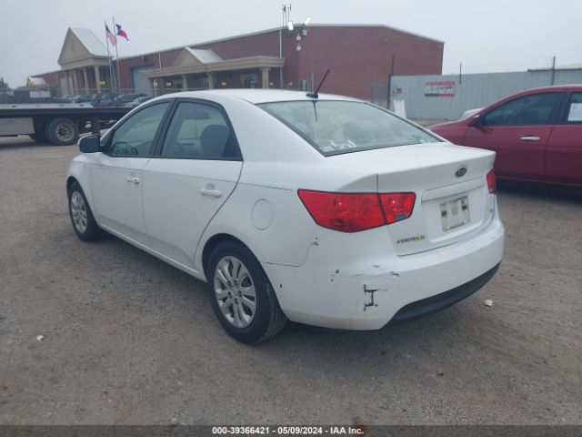 Photo 2 VIN: KNAFU4A20B5465368 - KIA FORTE 