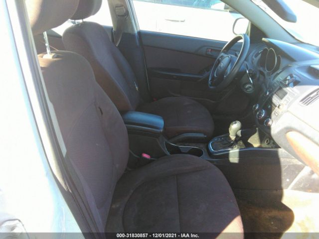 Photo 4 VIN: KNAFU4A20B5890976 - KIA FORTE 