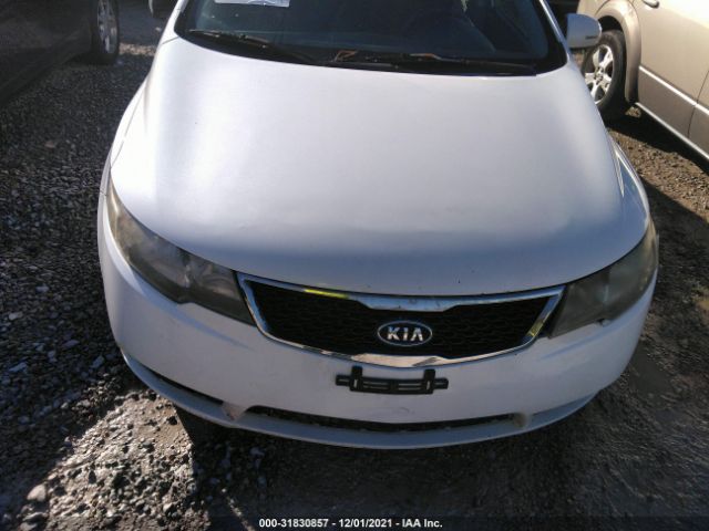 Photo 5 VIN: KNAFU4A20B5890976 - KIA FORTE 