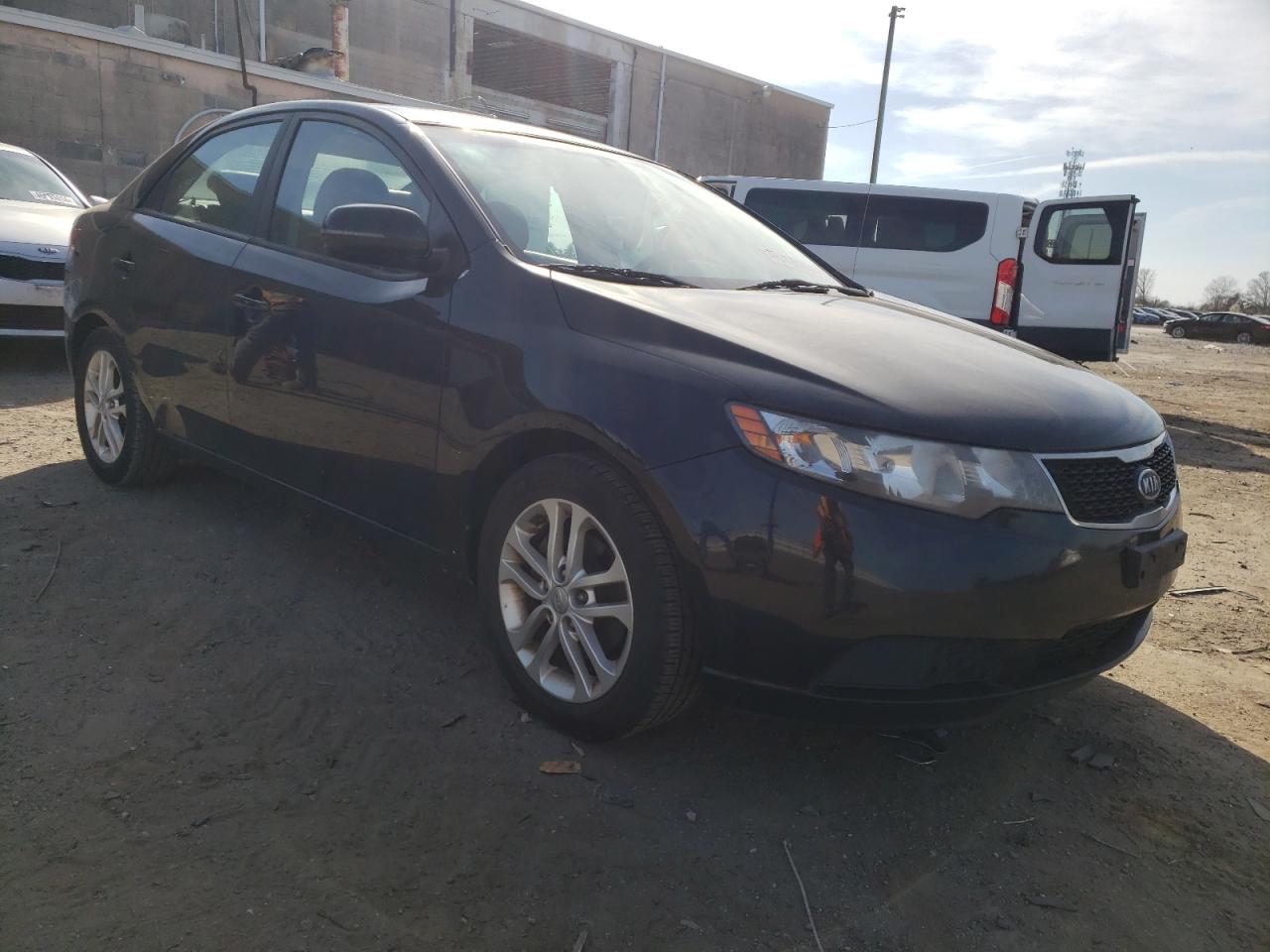 Photo 3 VIN: KNAFU4A20C5566024 - KIA FORTE 