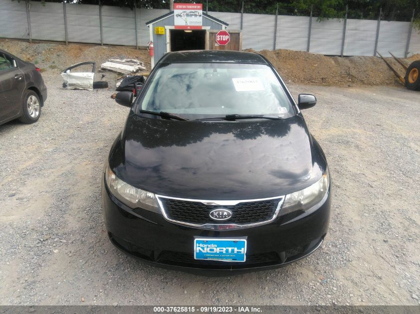 Photo 5 VIN: KNAFU4A20C5574852 - KIA FORTE 