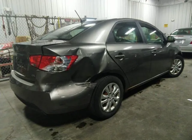 Photo 3 VIN: KNAFU4A20C5635360 - KIA FORTE 