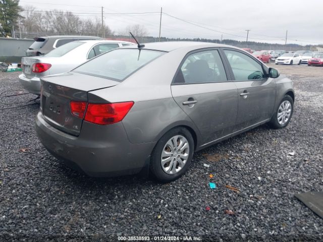 Photo 3 VIN: KNAFU4A20D5654279 - KIA FORTE 